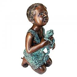 DESIGN TOSCANO AS26040 10 1/2 INCH NEW FRIEND BOY WITH FROG STATUE - BRONZE