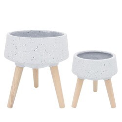 SAGEBROOK HOME 15018-02 15 INCH TERRAZZO PLANTER WITH WOOD LEGS - GRAY