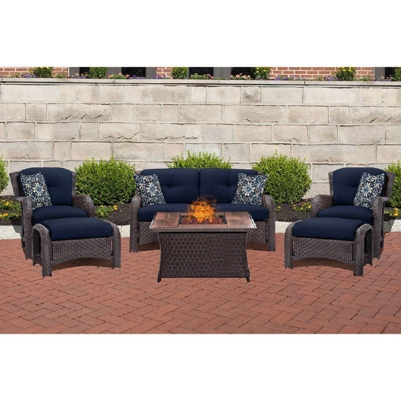 HANOVER STRATH6PCFP-NVY-WG STRATHMERE 6-PIECE LOUNGE SET IN NAVY BLUE WITH GLAZED FAUX-WOOD TILES FIRE PIT TABLE, BLUE KALEIDOSCOPE PILLOW PATTERN