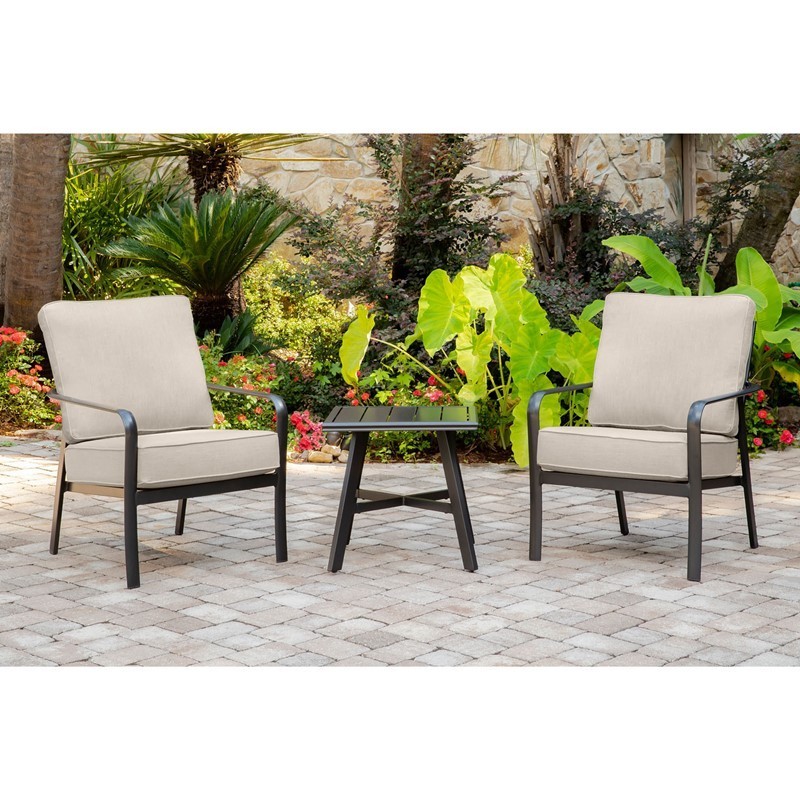 HANOVER CORT3PC-ASH CORTINO 3-PIECE COMMERCIAL-GRADE PATIO SEATING SET WITH 2 CUSHIONED CLUB CHAIRS AND ALUMINUM SLAT TOP SIDE TABLE - CAST ASH AND GUNMETAL
