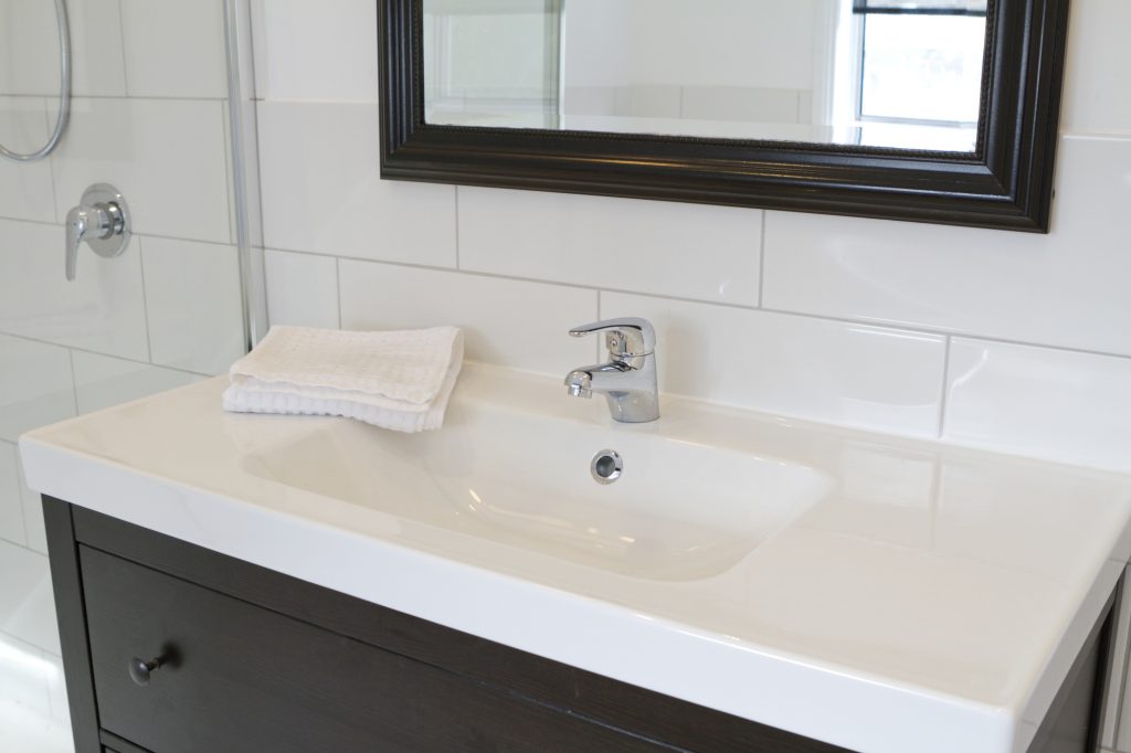 Bathroom Vanity Installation Tips, Bathroom Vanity Backsplash Install